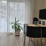 Cozy & Stylish Half-house In The Heart Of Lejlighed