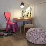 Cozy & Stylish Half-house In The Heart Of
