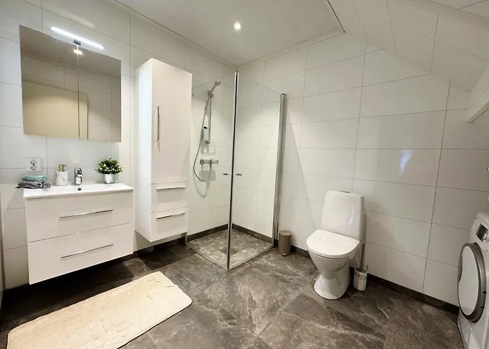 Cozy & Stylish Half-house In The Heart Of Apartamento Eidsvoll