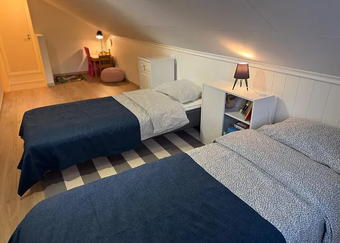 Cozy & Stylish Half-house In The Heart Of *